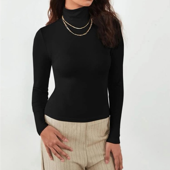 Boho casual high neck fitted top - Picture 6 of 15